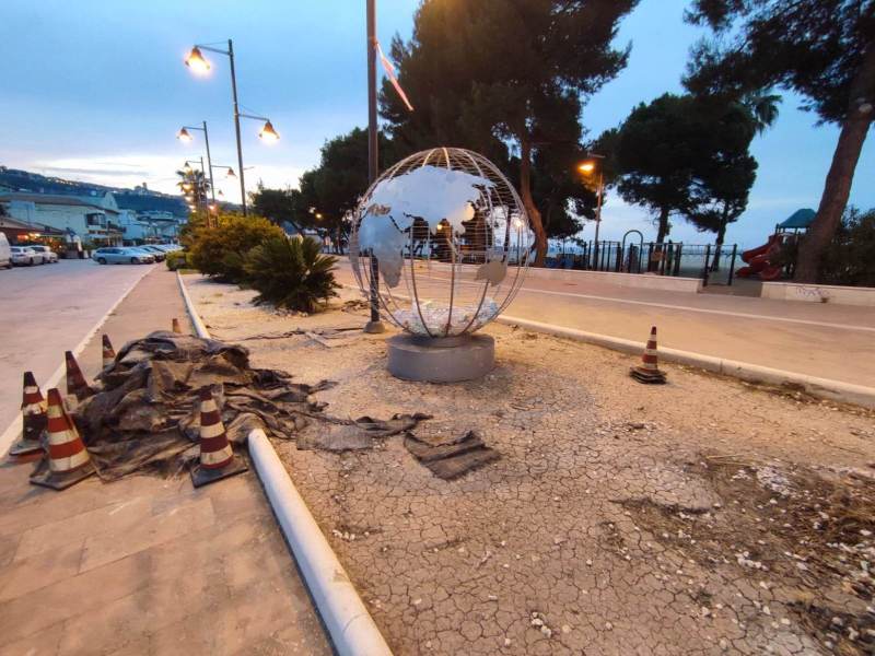 lavori-aiuole-lungomare