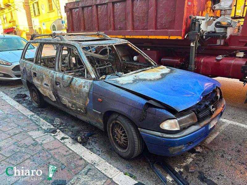 auto-bruciata-3