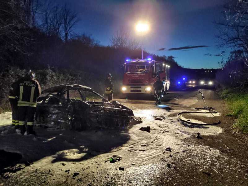 auto-contro-pilastro-selvotta