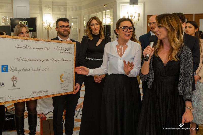 Cena di gala di Officina 66050 per lo Sportello Frida