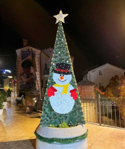 Decorazioni natalizie a Casalanguida