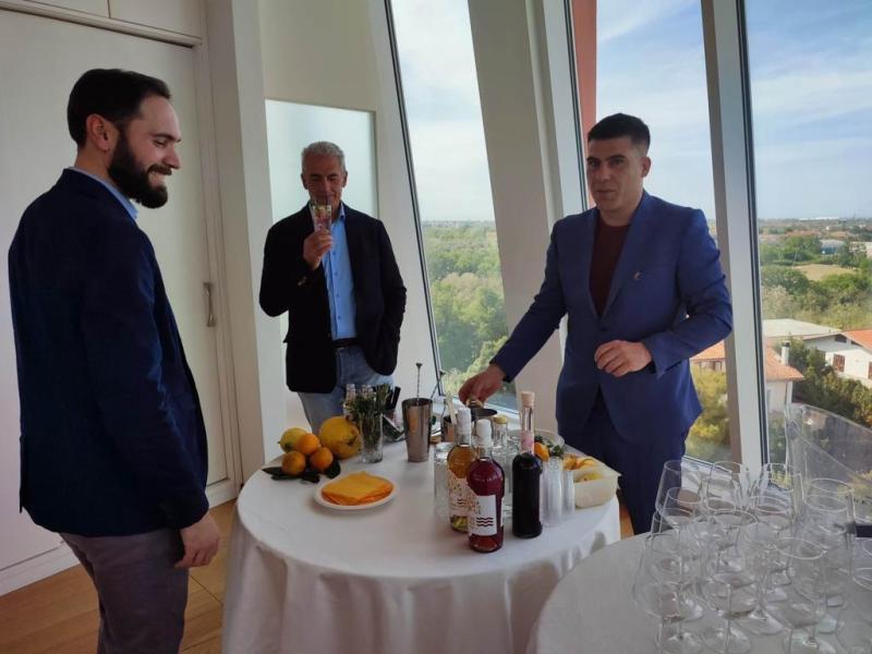 Il tavolo dei cocktail