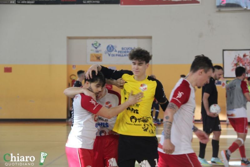 futsalvastoorioneaz1-3