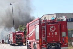 incendio-gissi-capannone-2