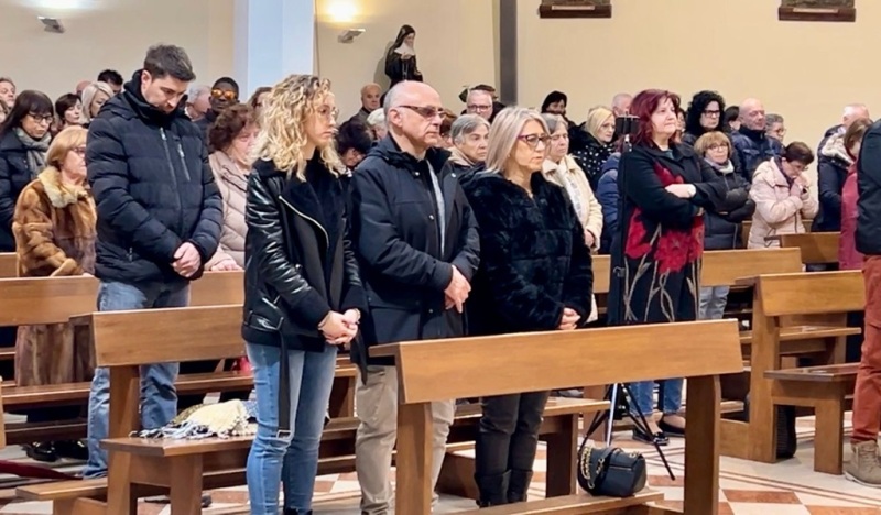 funerale-carolina-daddario-4