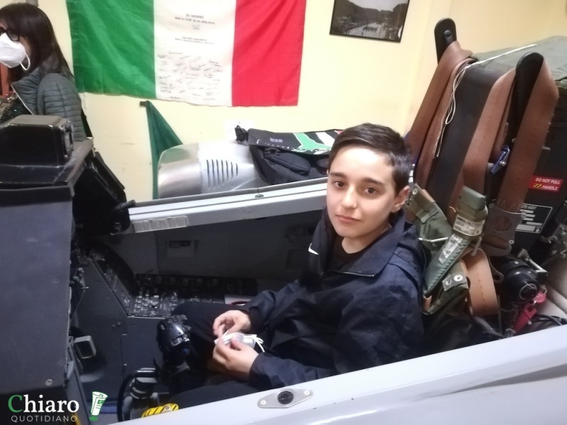 Gli alunni della Paolucci alla base di Amendola