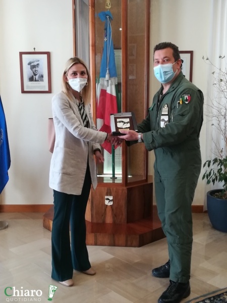Gli alunni della Paolucci alla base di Amendola