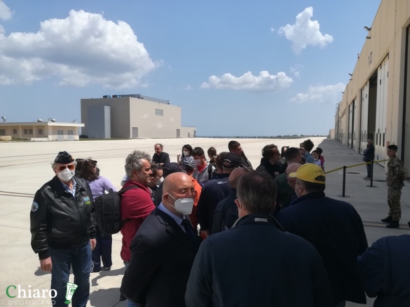 Gli alunni della Paolucci alla base di Amendola