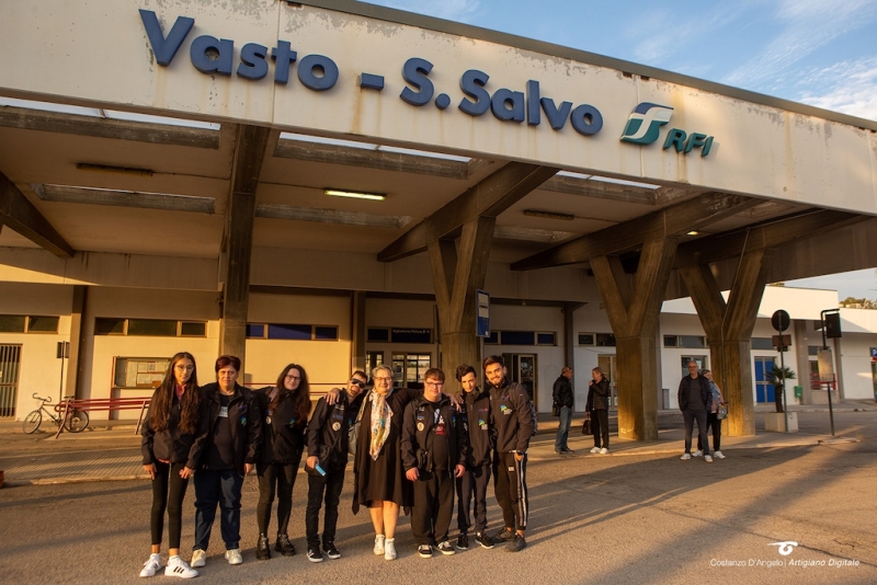 I ragazzi dell'Anffas in partenza per la Barcolana