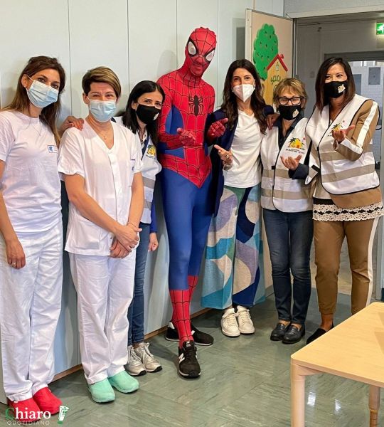 Il dono di Un Buco nel Tetto all'Oncologia pediatrica di Pescara