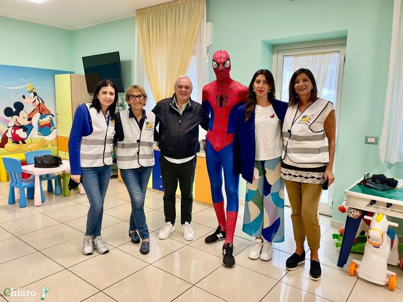 Il dono di Un Buco nel Tetto all'Oncologia pediatrica di Pescara