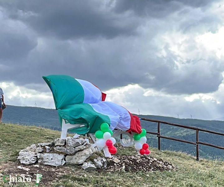 Inaugurata la panchina gigante a Roccaspinalveti