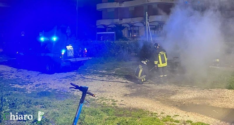 incendio-auto-via-gargano-3