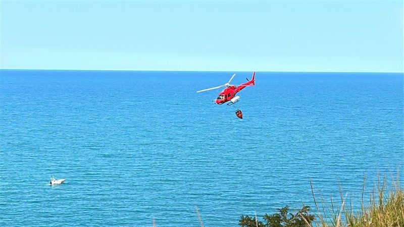 elicottero-incendio-punta-aderci-25lug2025