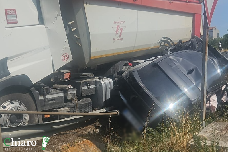 incidente-mortale-ss16-via-della-vela