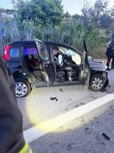 incidente-carabinieri-ss16-3