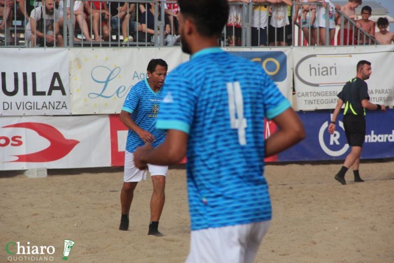 beachsoccervasto24giugno89-60