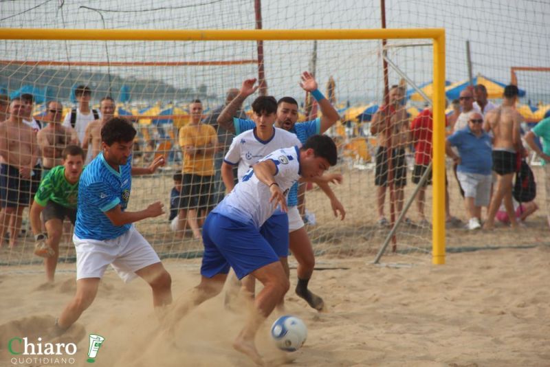 beachsoccervasto24giugno89-84