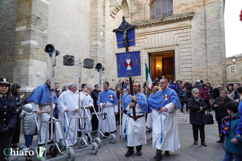 La processione della Sacra Spina