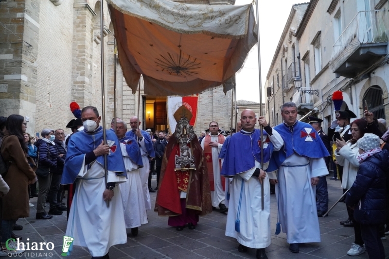 La processione della Sacra Spina