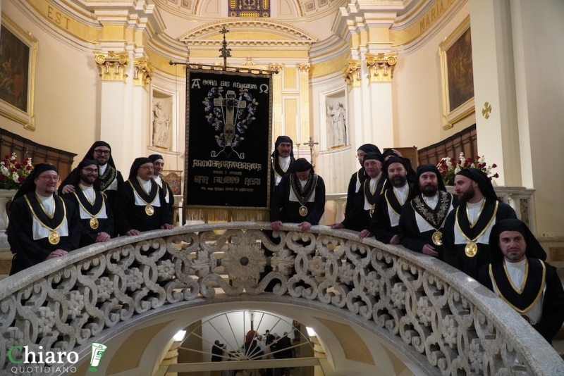 La processione della Sacra Spina