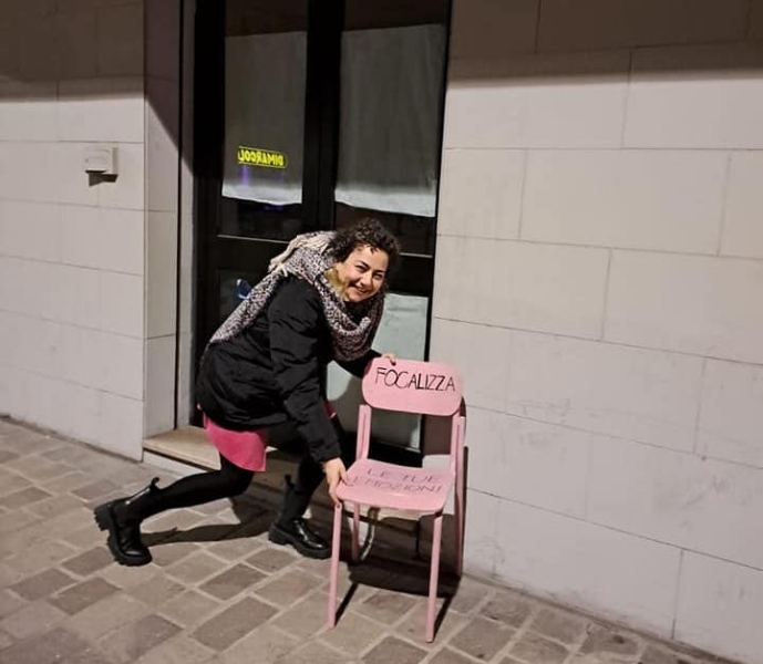 Le sedie rosa di Lory a Colori