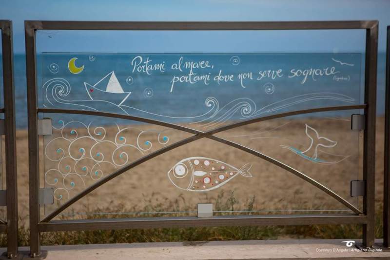 Le vetrate di Vasto Marina "prendono vita"
