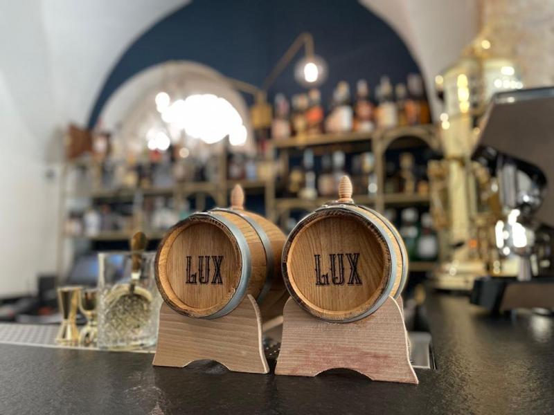 LUX Retro Bar