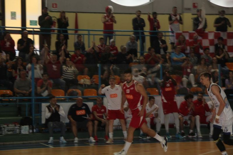 iserniavastobasket-52