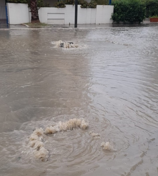 Fiumi di fango sulle strade di Vasto Marina