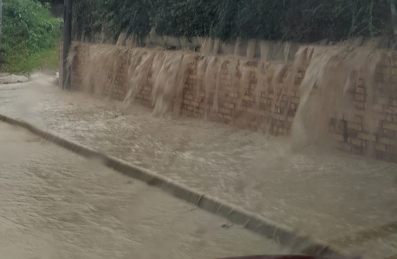 Fiumi di fango sulle strade di Vasto Marina