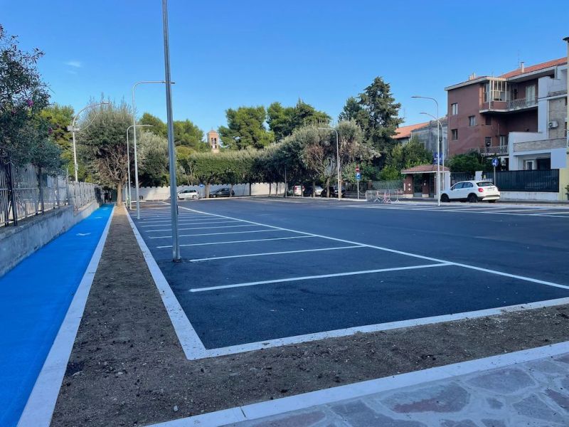 Nuovi parcheggi in piazza Artese