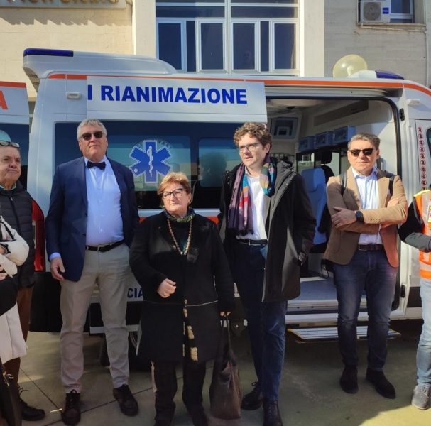 nuova-ambulanza-ospedale-vasto-2