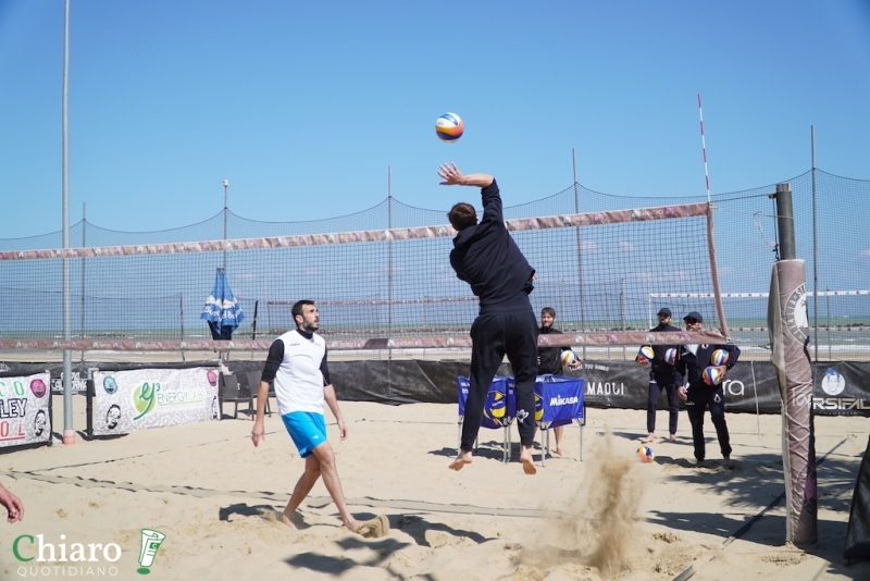 Pescara - Gli azzurri del beach volley in allenamento