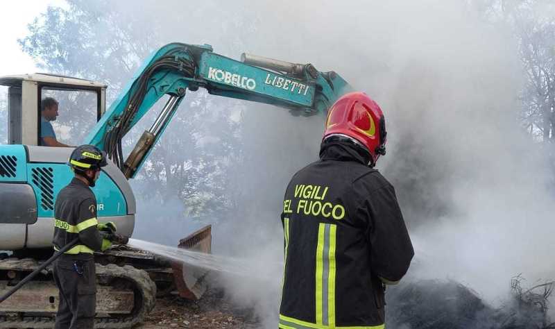 Castelguidone - Rifiuti a fuoco
