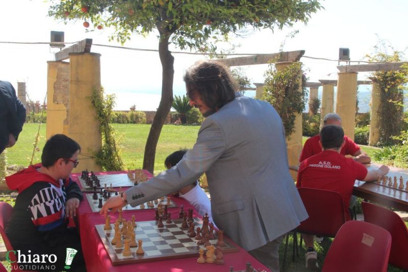 simultaneascacchigiardinidavalos-3