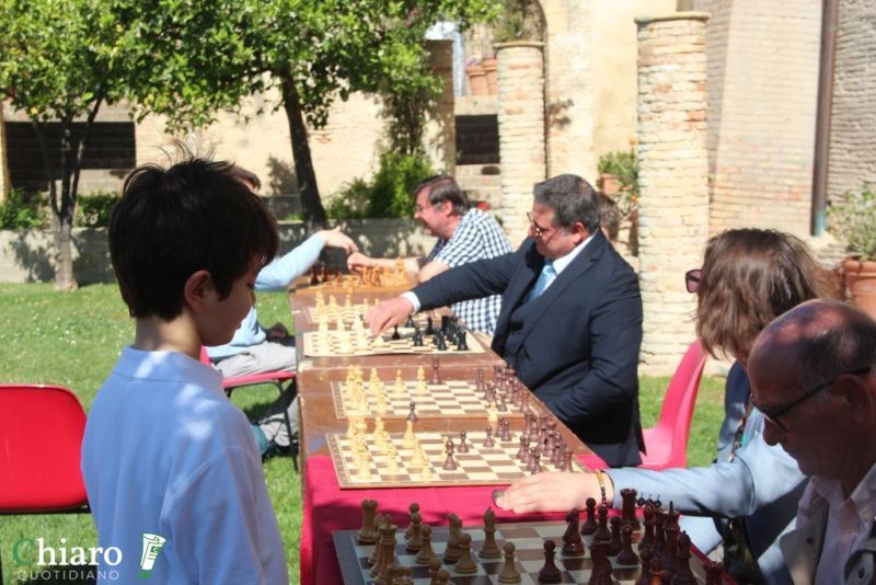 simultaneascacchigiardinidavalos-42