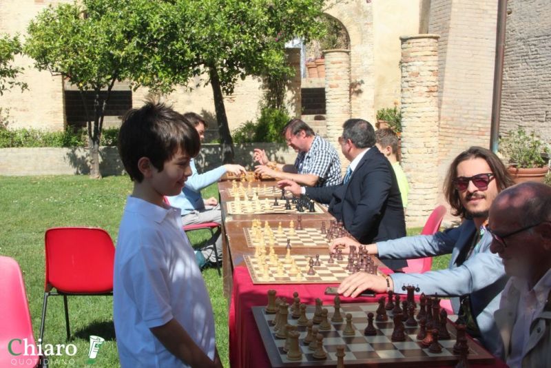 simultaneascacchigiardinidavalos-43