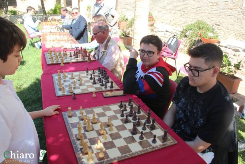 simultaneascacchigiardinidavalos-46
