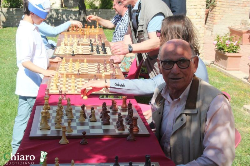 simultaneascacchigiardinidavalos-47