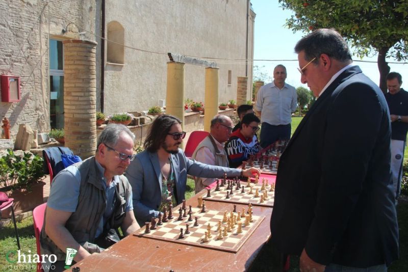 simultaneascacchigiardinidavalos-55