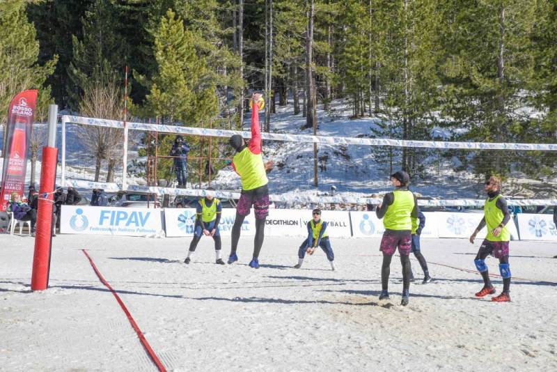 Snow Volley a Lorica