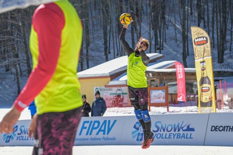 Snow Volley a Lorica