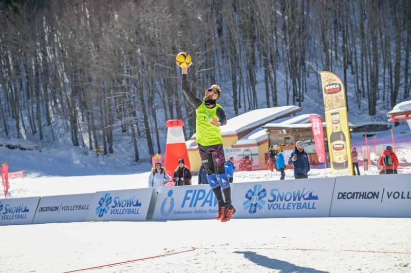 Snow Volley a Lorica