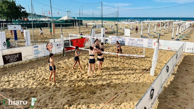 torneoamichevolebeachon-11