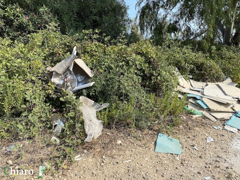 Discarica abusiva tra via San Rocco e via del Porto