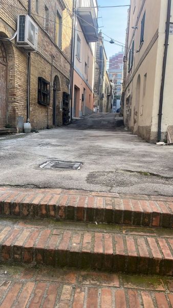 aghi-siringhe-via-pisacane-10