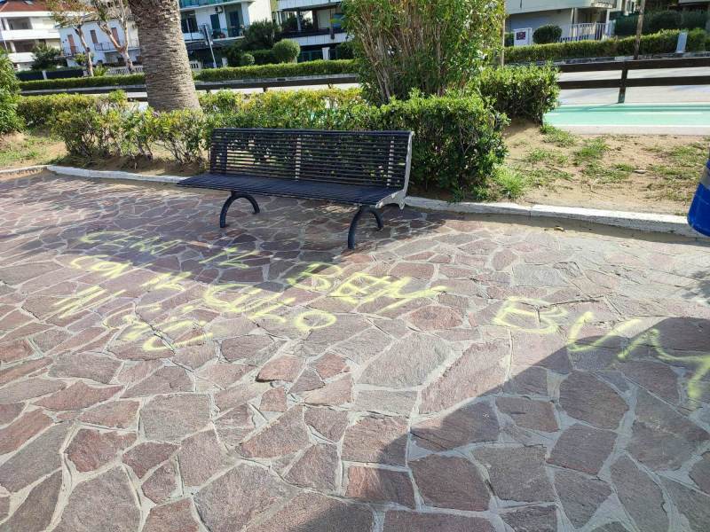 scritte-lungomare-6