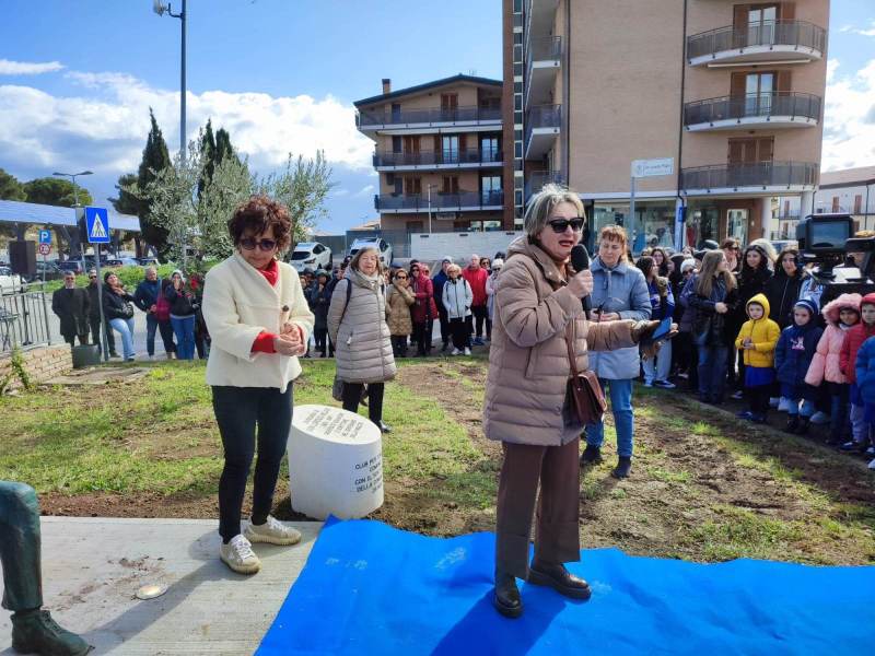 inaugurazione-monumento-don-milani-2