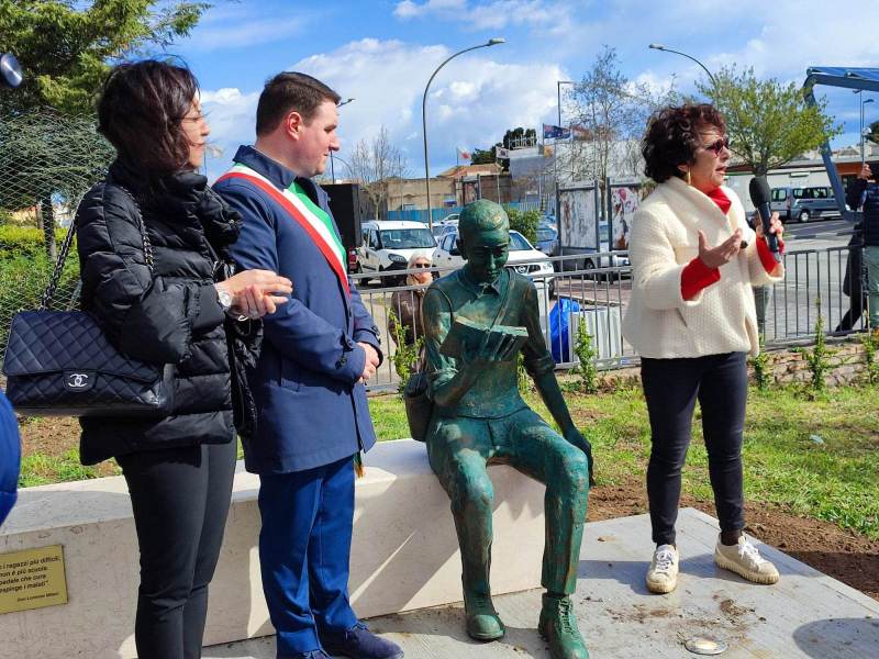 inaugurazione-monumento-don-milani